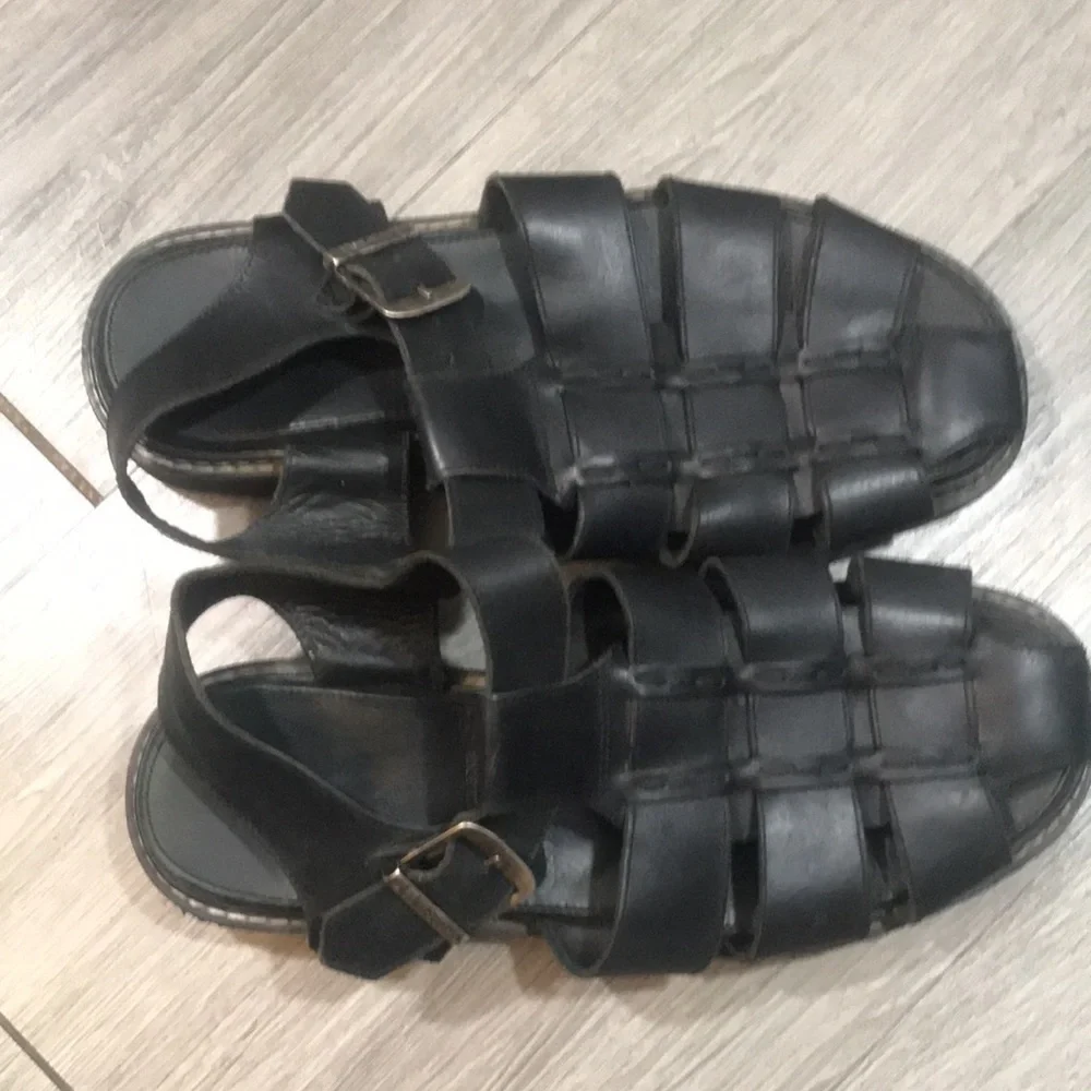 L. L. Bean Black Leather Fisherman Style Sandals         ‎   size 12
